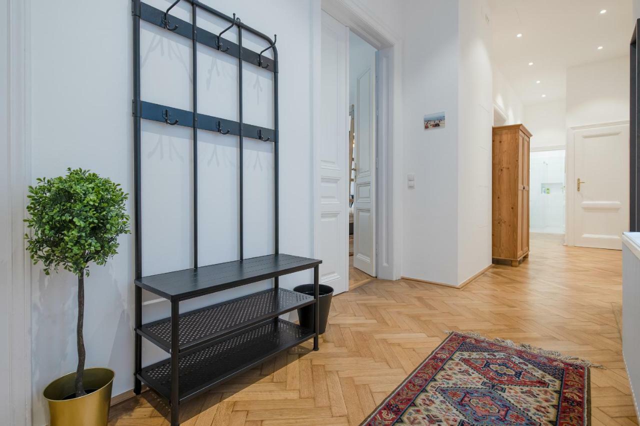 Grand Soho II Apartment Bécs Kültér fotó