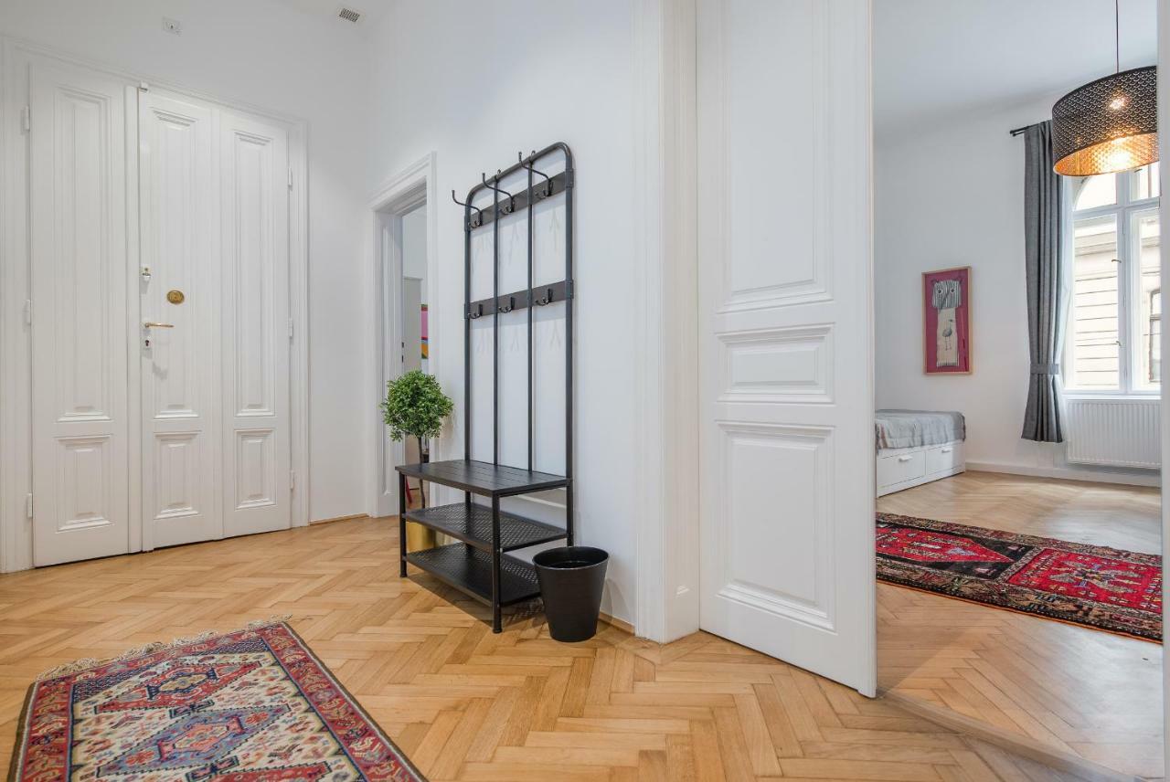 Grand Soho II Apartment Bécs Kültér fotó