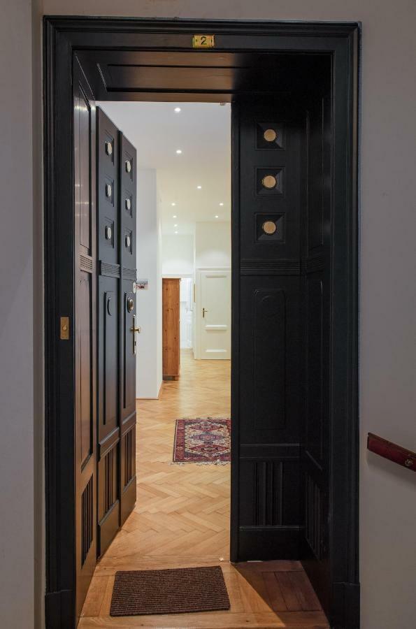 Grand Soho II Apartment Bécs Kültér fotó